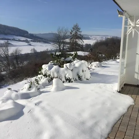 Idyllisch Wohnen Im Weserbergland - Mit Phantastischer Aussicht Fuer 4 Personen Ferienhaus *