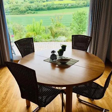 Idyllisch Wohnen Im Weserbergland - Mit Phantastischer Aussicht Fuer 4 Personen Ferienhaus